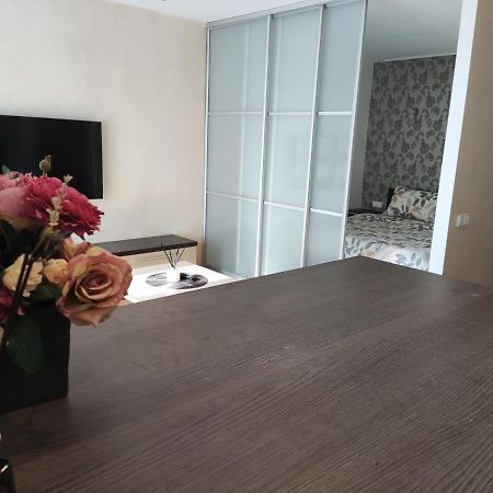Nikoletos Apartamentai ปาเนเวชิส ภายนอก รูปภาพ