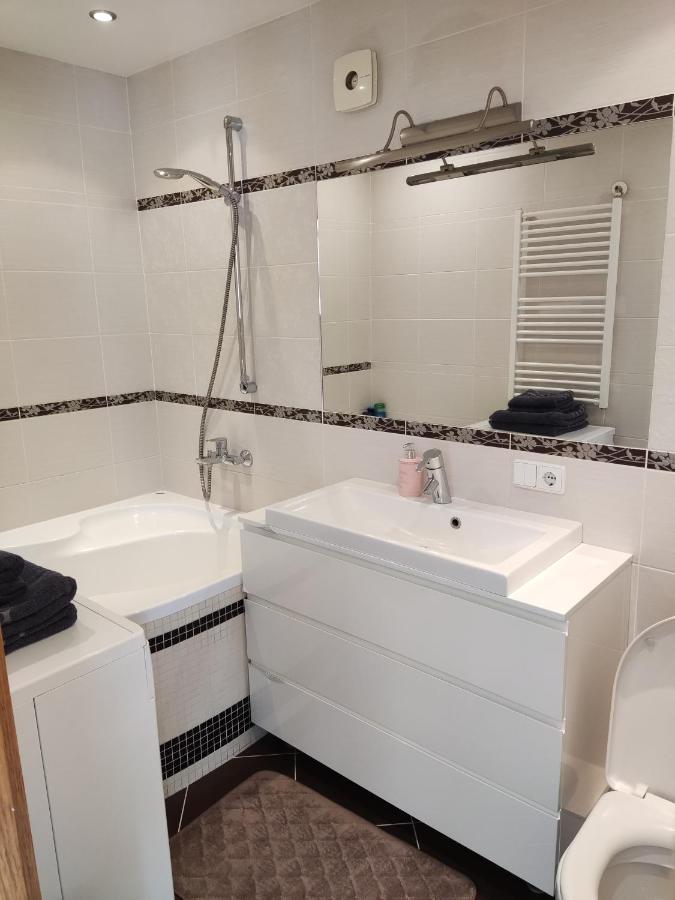 Nikoletos Apartamentai ปาเนเวชิส ภายนอก รูปภาพ